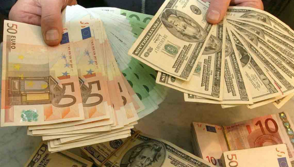 Валюту дозволили купувати без обмежень