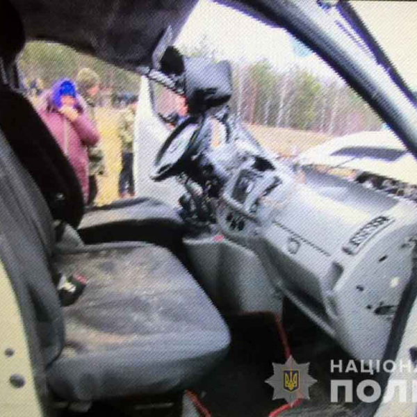 На Олевщині перекинувся мікроавтобус: одна людина загинула