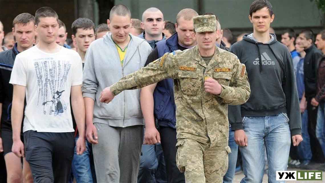У міноборони пояснили, як будуть призивати 18-річних юнаків