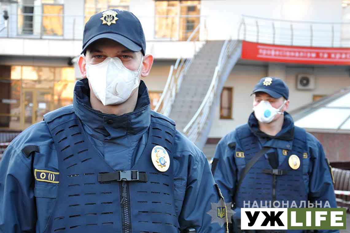 Поліція перевірятиме ізоляцію всіх, хто повертається з-за кордону