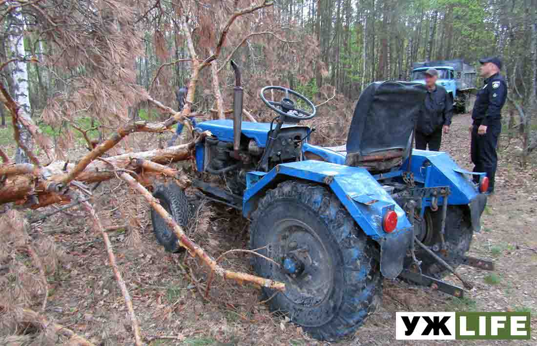 На Овруччині хлопець вночі викрав трактор, щоб покататися