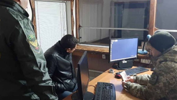 За хабар житомирським прикордонникам 34-річний росіянин заплатить 8,5 тис. грн штрафу