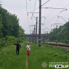 На Житомирщині жінка намагалася вбити себе та 5-річну донечку, кинувшись під потяг