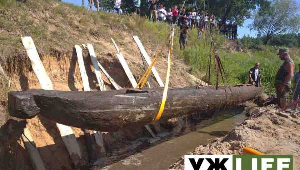 На Олевщині знайшли стародавній човен-довбанку ?ФОТОрепортаж