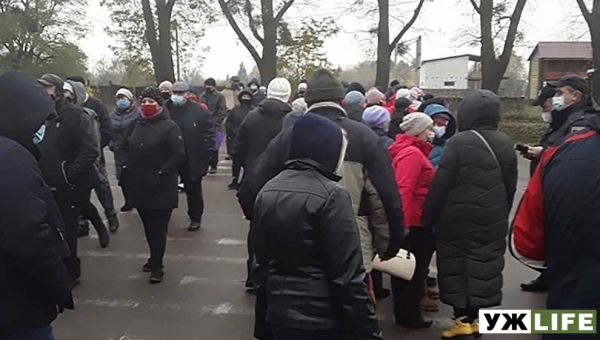 Підприємці з Овруча через карантин перекривали міжнародну трасу (ВІДЕО)