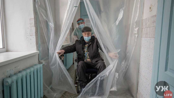 Червона зона. Кількість госпіталізацій на COVID-19 росте – ?ФОТОрепортаж із Овруцької лікарні 