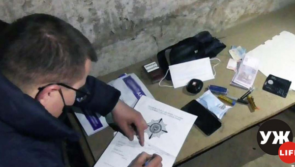 В Овручі поліцейські затримали наркодилера (ФОТО)