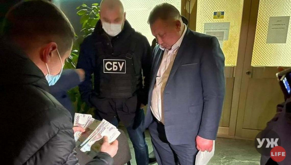 Суд виніс вирок директору департаменту ОДА, який вимагав хабар у керівника Коростенської міської лікарні