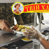 Компанію 